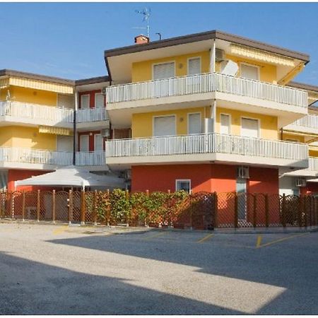 Residence Miriam 2 Bibione Bagian luar foto