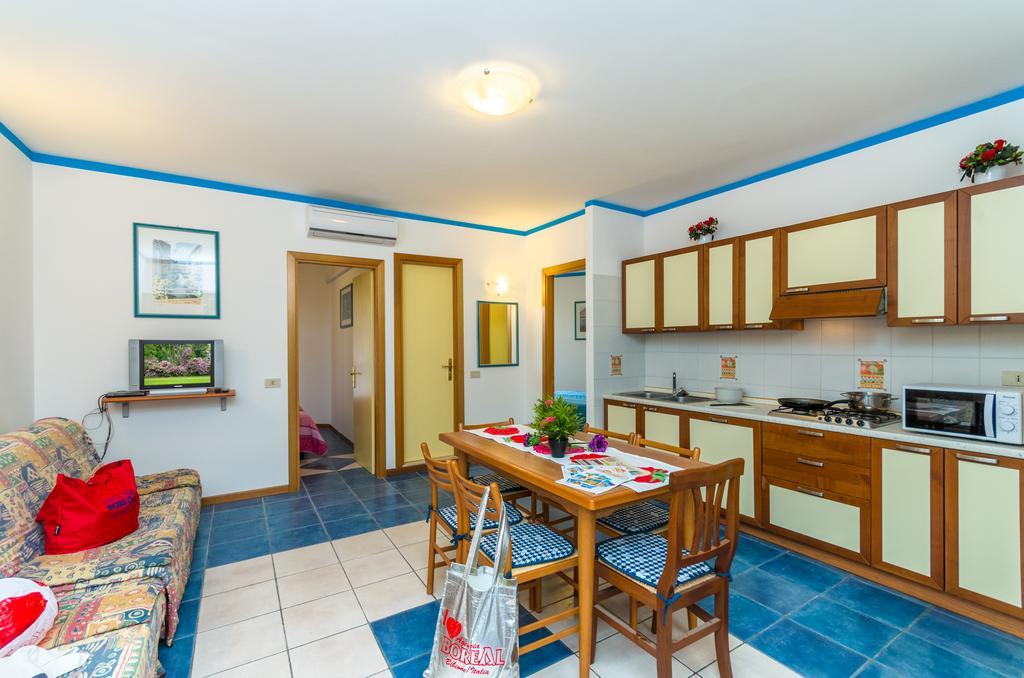 Residence Miriam 2 Bibione Bagian luar foto